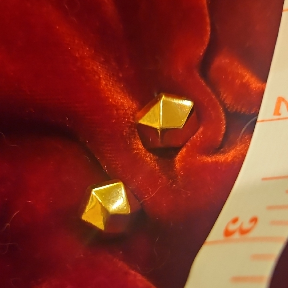 Gold Geometric Stud Earrings - Minimal Faceted Design